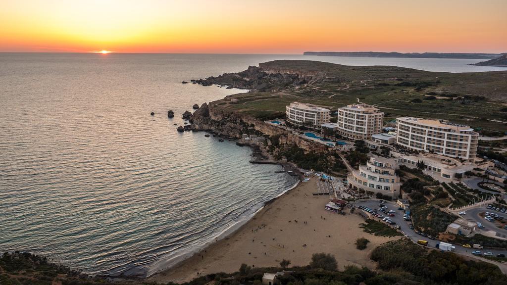 Blue Harbour 2 Bedroom Seafront Apartments With Large Terrace With Spectacular Sea Views - By Getawaysmalta St. Paul's Bay Exterior foto