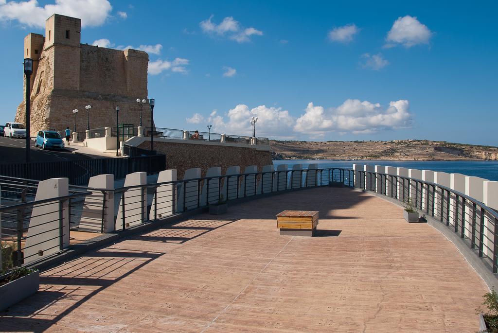 Blue Harbour 2 Bedroom Seafront Apartments With Large Terrace With Spectacular Sea Views - By Getawaysmalta St. Paul's Bay Exterior foto